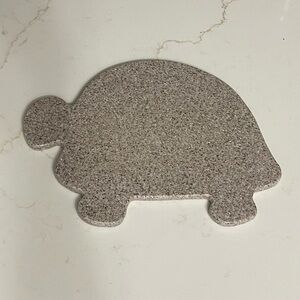 TURTLE Corina Cut-Out Cheese/Cutting Board